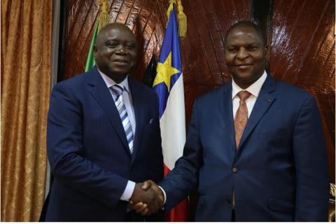 RCA-Tournée de prise de contact: Le Chef de l’État S.E. le Pr Archange TOUADERA félicite le CPAC